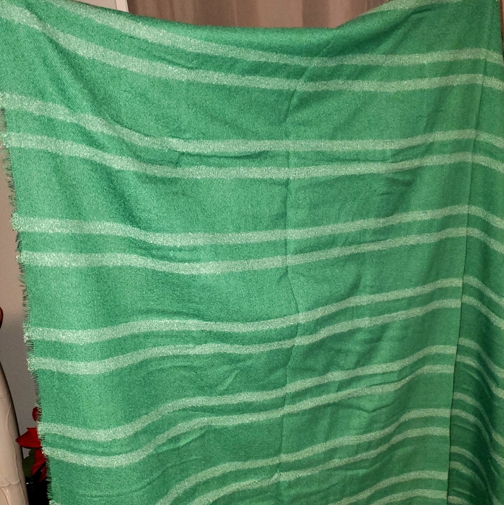 Target Chenille Pattern Throw - Picture 5 of 10